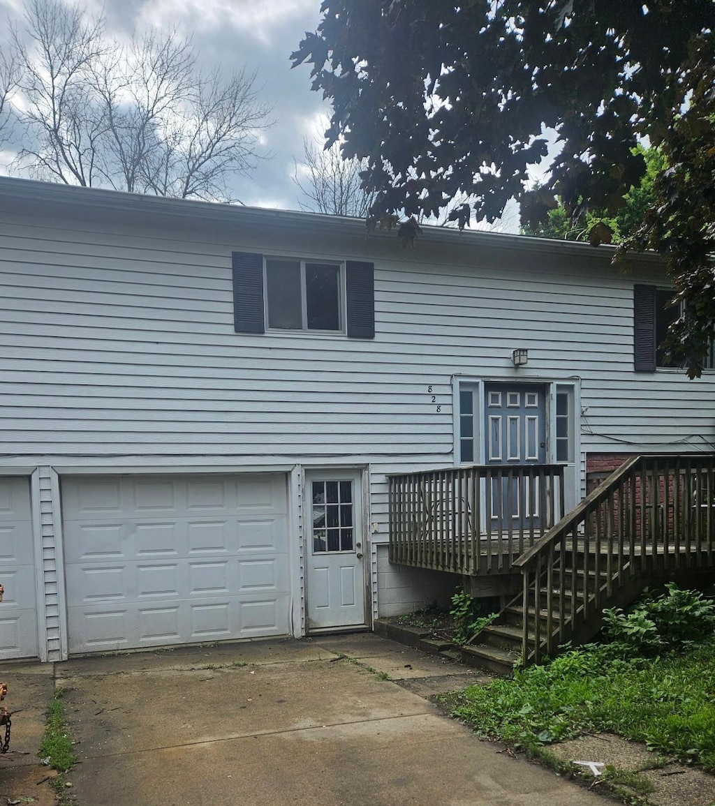 828 Center Ave S, Hayfield, MN 55940 - photo 1