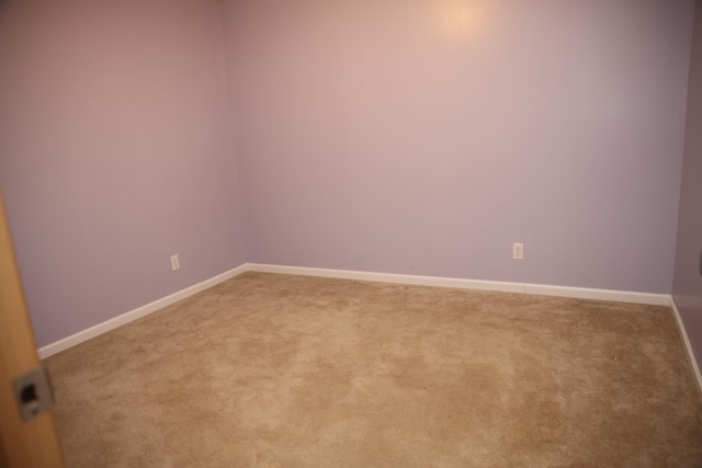 2690 Pinkspire Ln E, Maplewood, MN 55119 - carpeted empty room with baseboards
