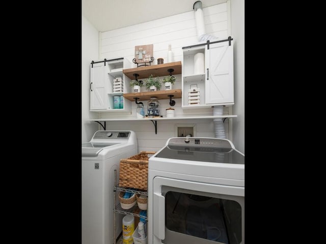 2606 Boulder Way, Burnsville, MN 55337 - laundry room with washer and dryer