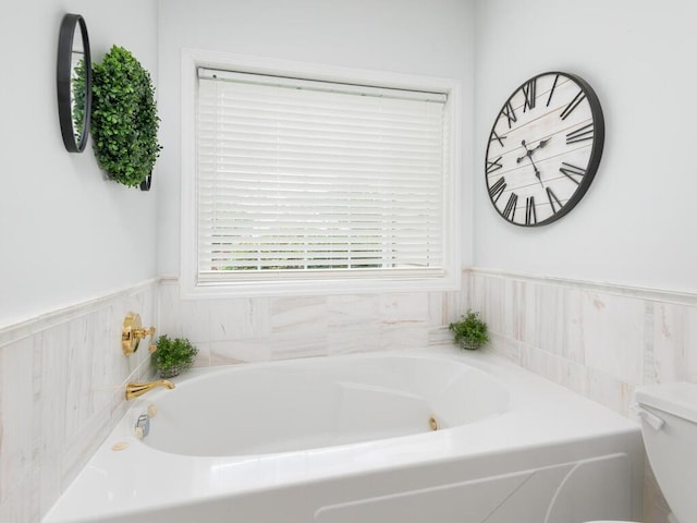 2606 Boulder Way, Burnsville, MN 55337 - bathroom with a bath