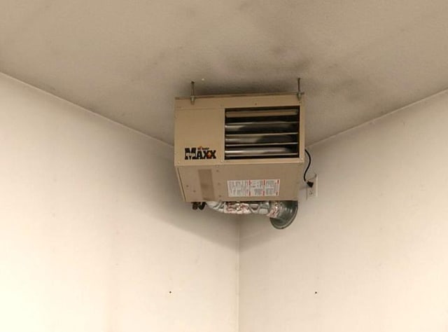 3875 Virgo Ln SW, Rochester, MN 55902 - detailed view of a heating unit