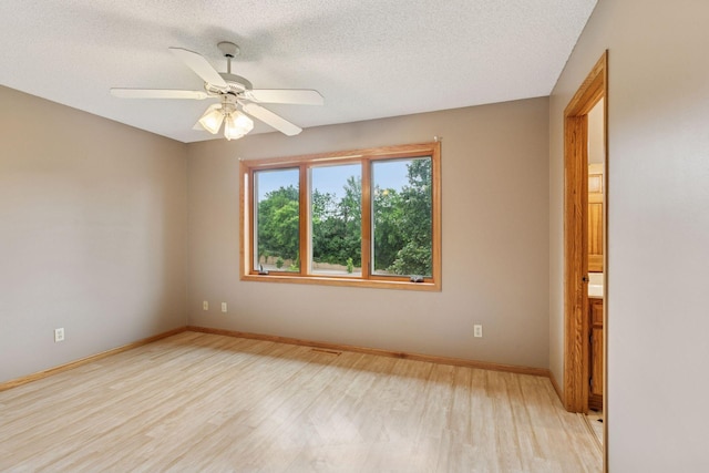 8688 Vagabond Ln N, Maple Grove, MN 55311 - photo 19