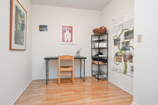 401 1st St Unit 1312, Minneapolis, MN 55401 - office featuring light wood finished floors