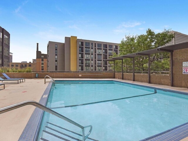 401 1st St Unit 1312, Minneapolis, MN 55401 - view of community pool