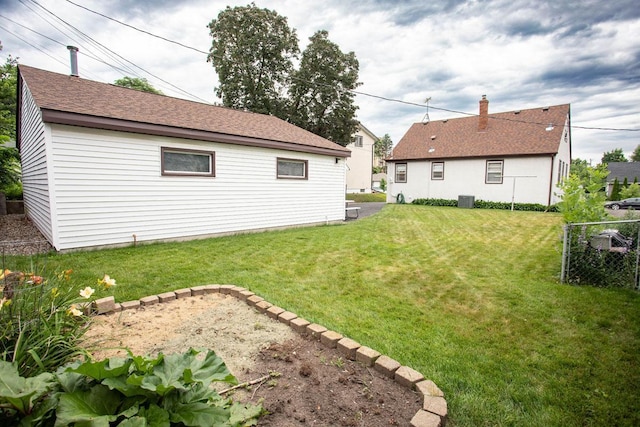 1705 California Ave E, Saint Paul, MN 55106 - view of yard