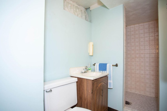 1705 California Ave E, Saint Paul, MN 55106 - full bathroom with a stall shower and vanity
