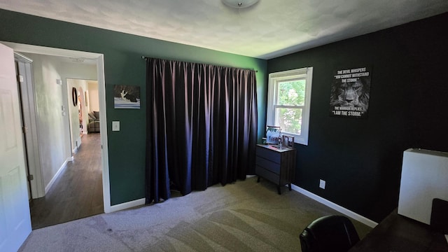 1515 3rd Ave NE, Owatonna, MN 55060 - carpeted bedroom featuring baseboards