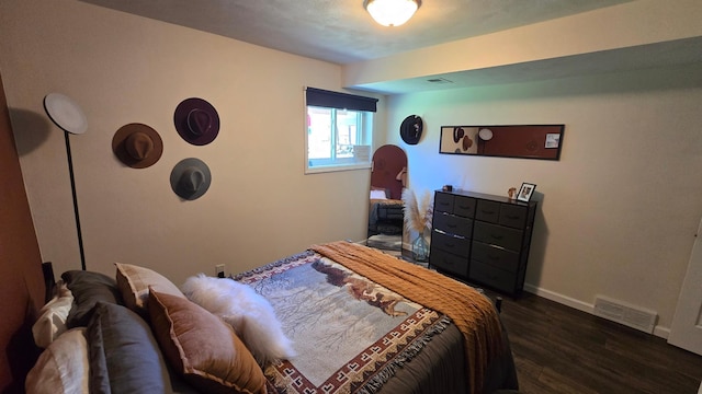 1515 3rd Ave NE, Owatonna, MN 55060 - bedroom featuring wood finished floors and baseboards