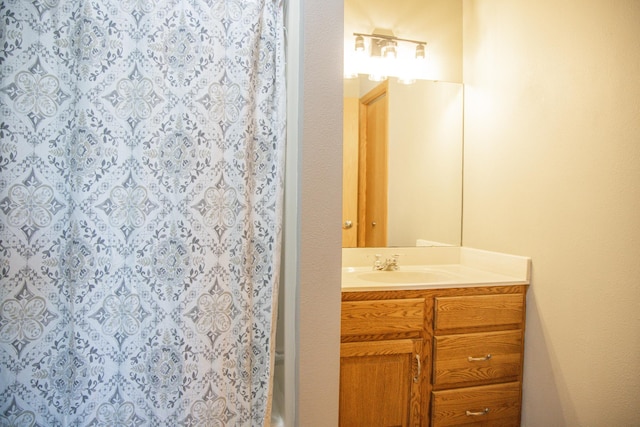 66182 310th Ave, Lake City, MN 55041 - full bathroom featuring vanity and a shower with curtain