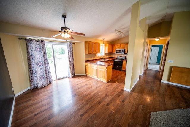 730 9th St SW, Pine Island, MN 55963 - photo 5
