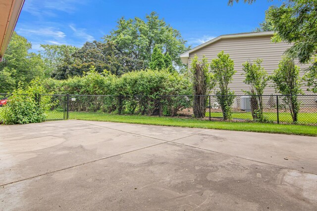 7401 River Shore Ln, Champlin, MN 55316 - view of patio