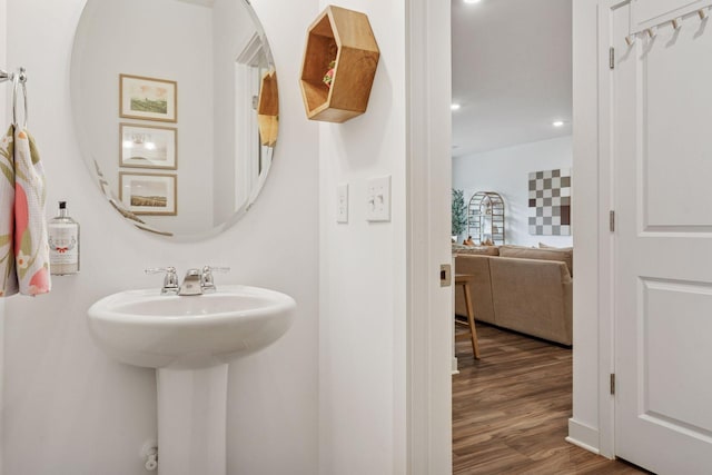 11121 Balsam Pointe Trl, Dayton, MN 55327 - bathroom featuring wood finished floors and recessed lighting