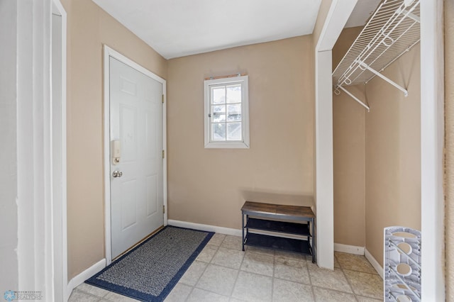 726 Oak St N, Fargo, ND 58102 - foyer with baseboards