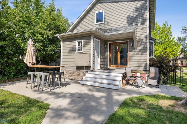 726 Oak St N, Fargo, ND 58102 - back of house with a patio area