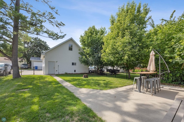 726 Oak St N, Fargo, ND 58102 - view of yard with a patio