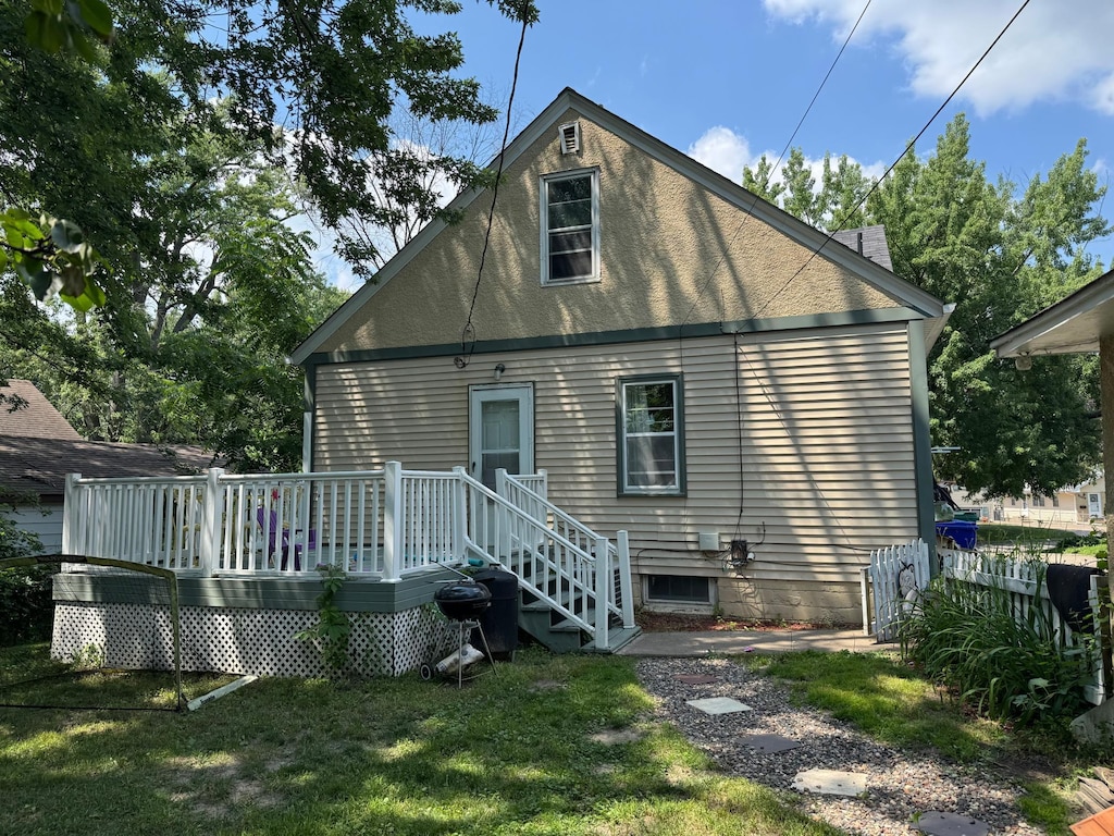 2100 Nortonia Ave, Saint Paul, MN 55119 - rear view of property featuring a yard and a deck