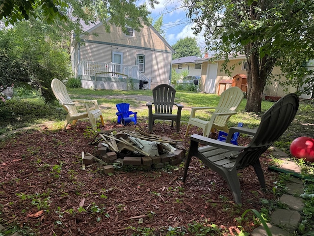 2100 Nortonia Ave, Saint Paul, MN 55119 - back of house with an outdoor fire pit