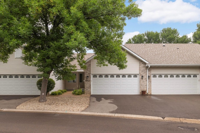 3424 Eagan Oaks Ct, Eagan, MN 55123 - photo 2