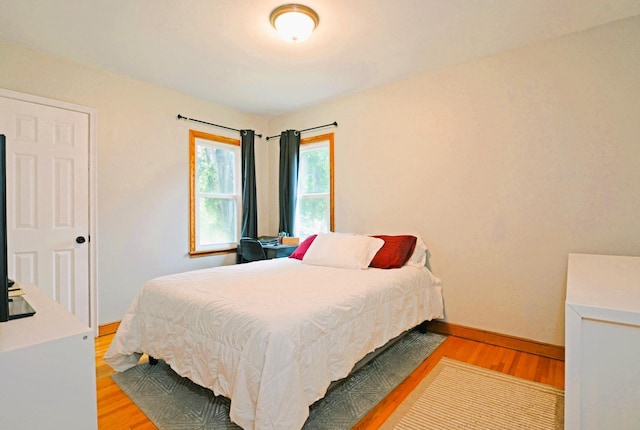 1631 Ross Ave, Saint Paul, MN 55106 - bedroom featuring light wood finished floors