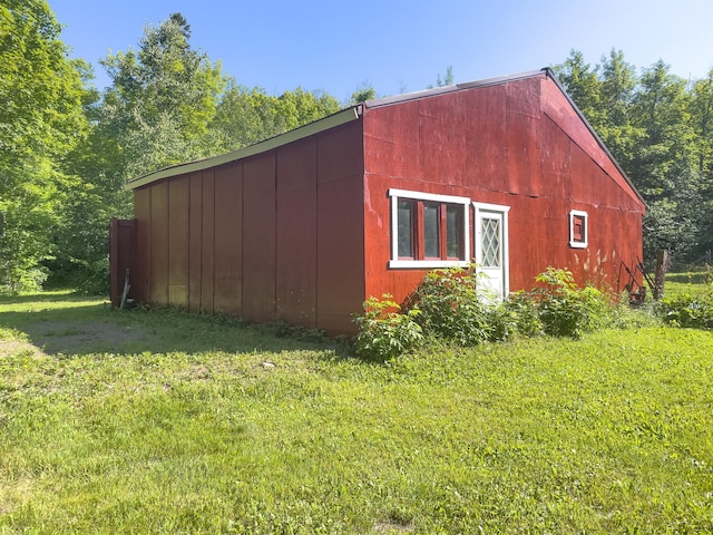 5566 Little Marais Rd, Crystal Bay Twp, MN 55603 - view of side of property with a yard