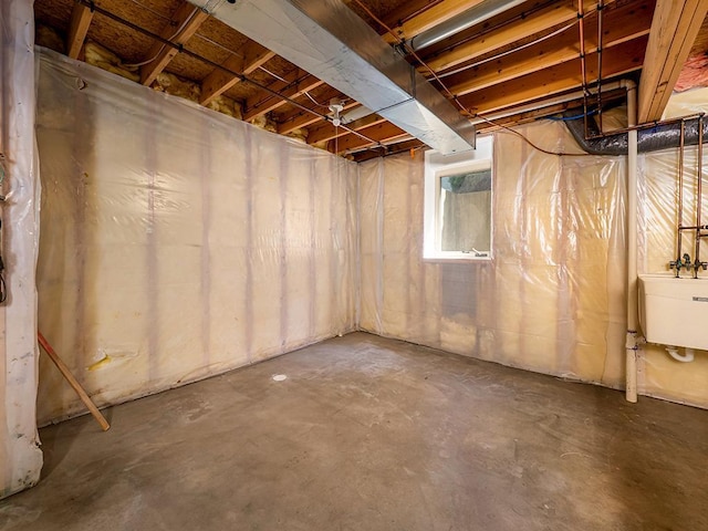 133 Summerfield Ct, Waverly, MN 55390 - basement featuring a sink