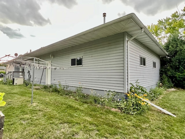 1002 6th Ave N, Wheaton, MN 56296 - view of property exterior featuring a yard