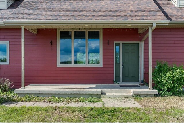 2832 130th Ave, Glenwood City, WI 54013 - property entrance featuring roof with shingles