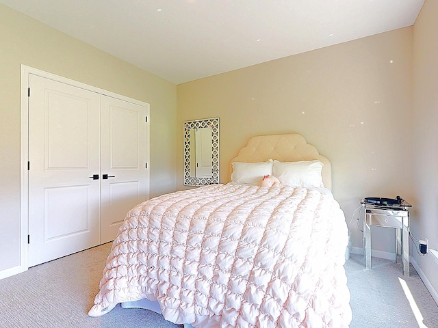 15613 116th Ave N, Dayton, MN 55369 - bedroom with light carpet and a closet