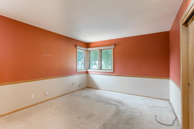 2808 34th Ave NE, Saint Anthony, MN 55418 - carpeted spare room with baseboards