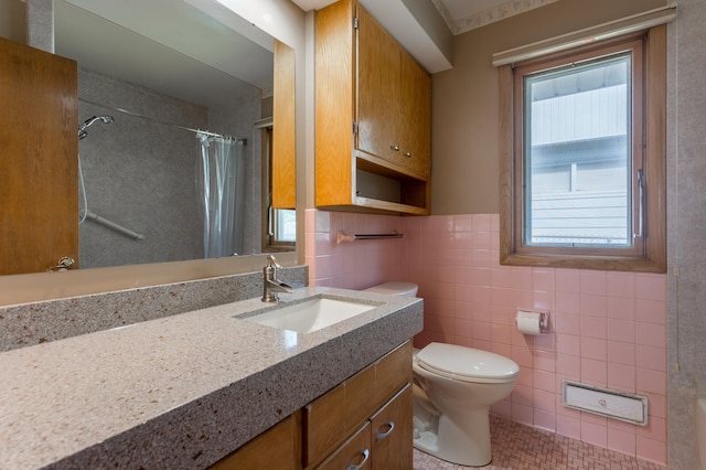 2808 34th Ave NE, Saint Anthony, MN 55418 - full bath with vanity, tile walls, curtained shower, and tile patterned floors
