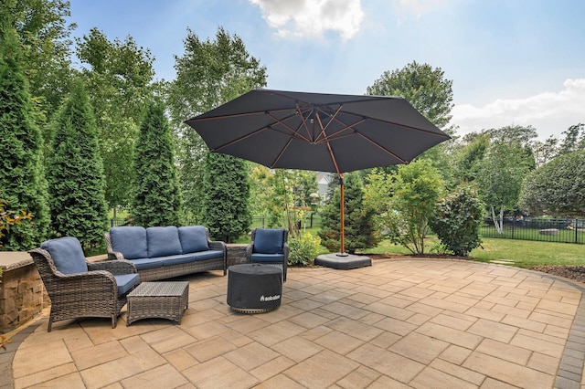 16615 54th Ave N, Plymouth, MN 55446 - view of patio featuring an outdoor hangout area