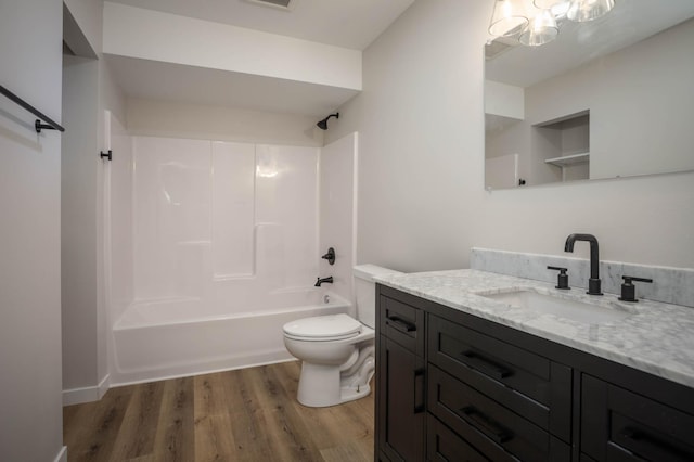 7591 Lake Ida Way NW, Alexandria, MN 56308 - full bath with wood finished floors, vanity, washtub / shower combination, and a chandelier