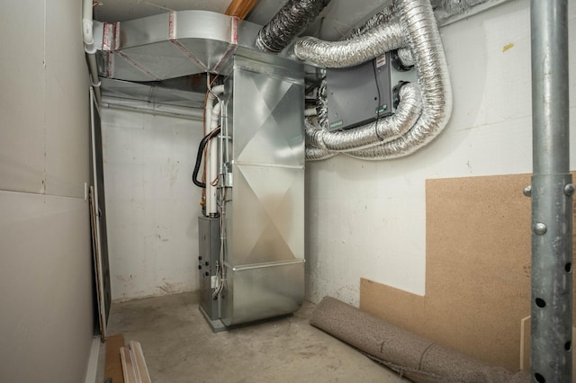 7591 Lake Ida Way NW, Alexandria, MN 56308 - utility room featuring heating unit