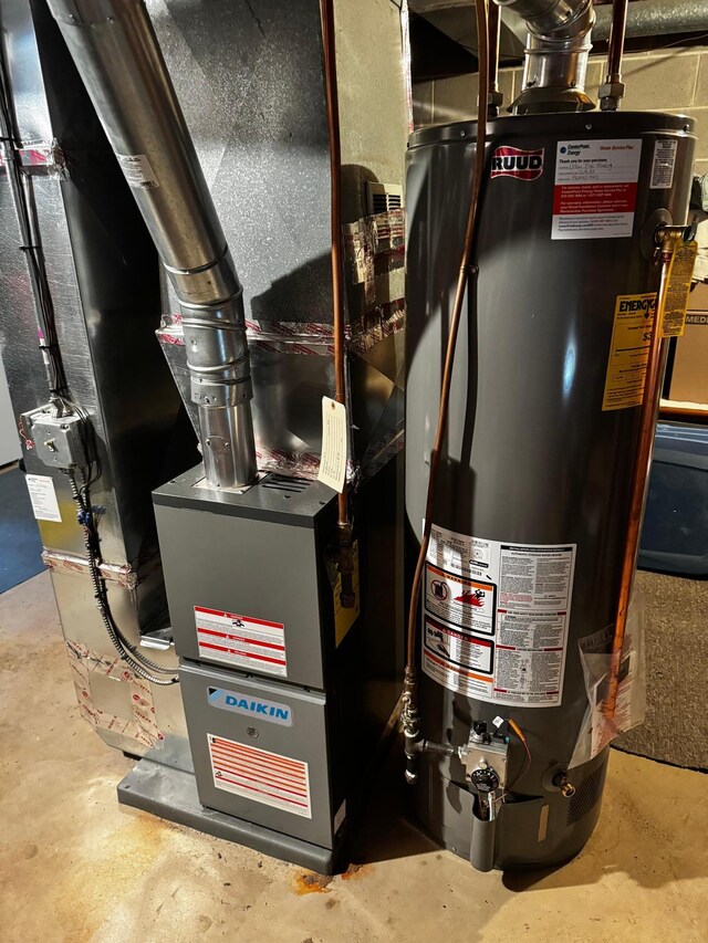 6314 112th Pl N, Champlin, MN 55316 - utilities featuring gas water heater