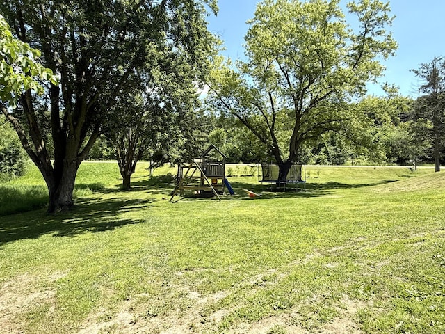 19421 708th Ave, Dassel, MN 55325 - view of grassy yard with a playground