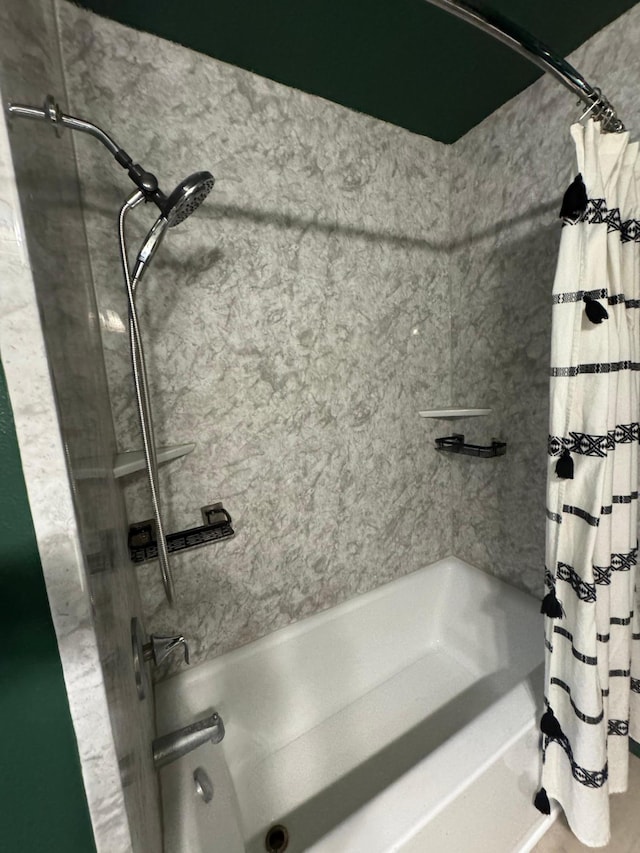 815 6th St N, New Ulm, MN 56073 - bathroom with shower / tub combo with curtain