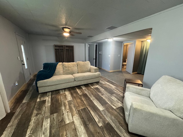 815 6th St N, New Ulm, MN 56073 - living area featuring wood finished floors and a ceiling fan