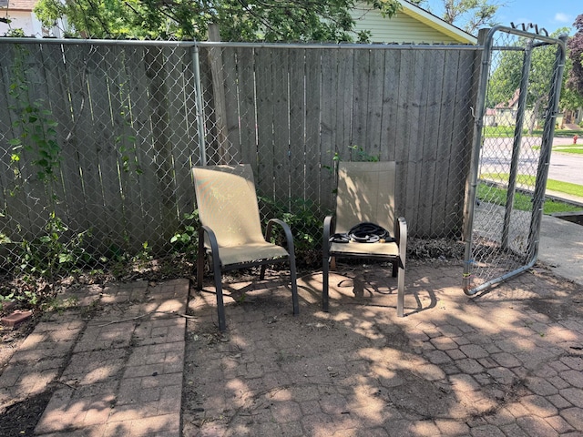 815 6th St N, New Ulm, MN 56073 - view of patio / terrace