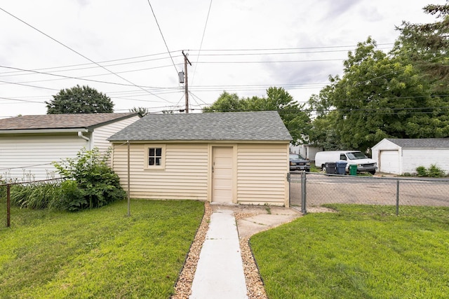 3331 34th Ave S, Minneapolis, MN 55406 - view of outdoor structure with a garage