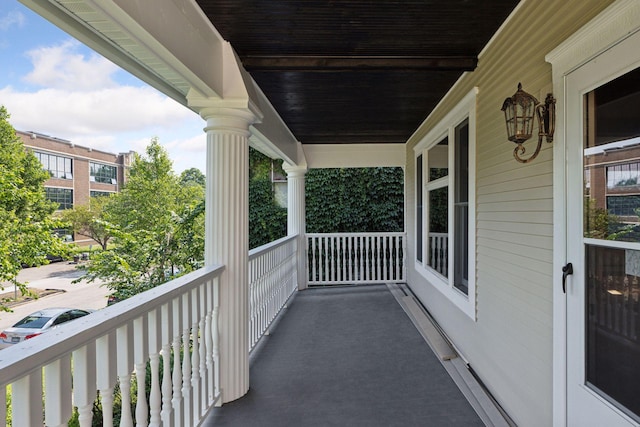 704-706 Holly Ave, Saint Paul, MN 55104 - view of balcony