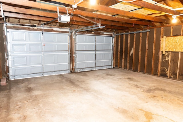 1611 Taylor Ave W, Saint Paul, MN 55104 - garage with a garage door opener