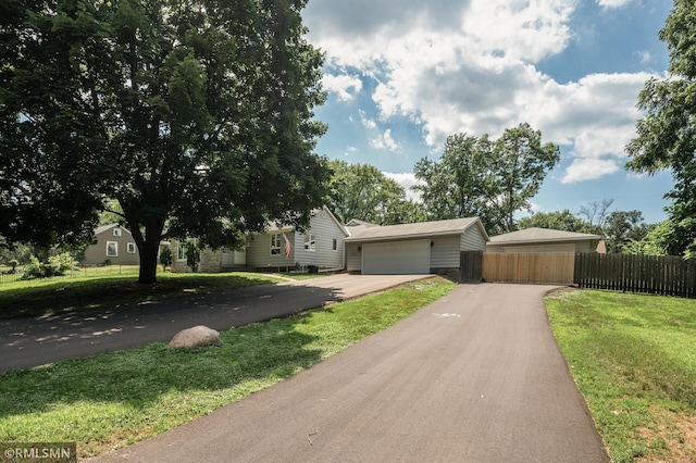 3308 Chippewa Rd, Minnetonka, MN 55305 - view of front of home featuring driveway