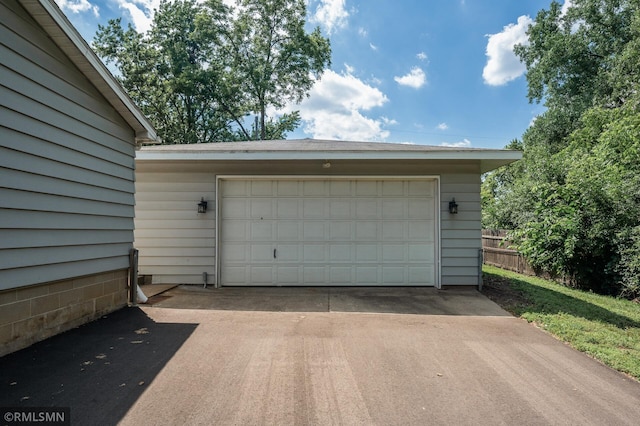 3308 Chippewa Rd, Minnetonka, MN 55305 - view of detached garage