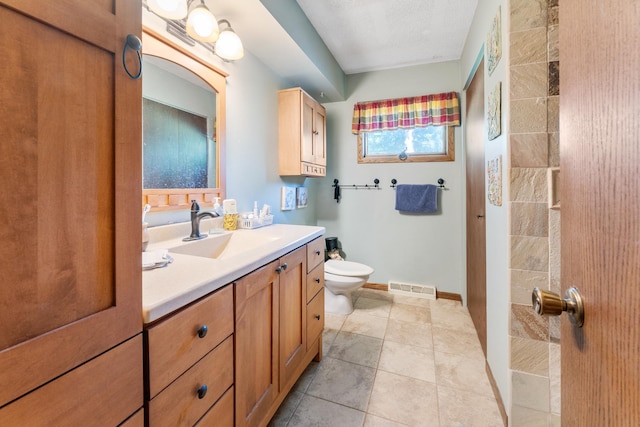 39665 8th Ave, North Branch, MN 55056 - bathroom with vanity, tiled shower, and tile patterned floors