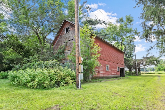 39665 8th Ave, North Branch, MN 55056 - view of property exterior with a yard and a barn