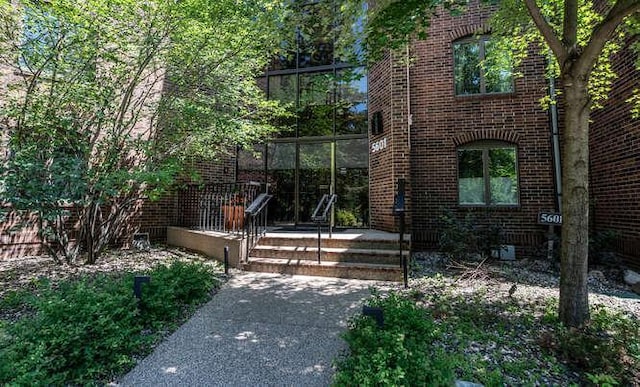 5601 Dewey Hill Rd Unit 211, Edina, MN 55439 - photo 1