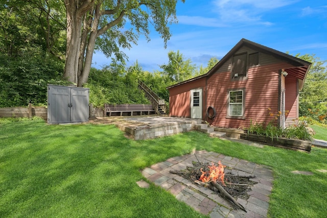 1818 1st St N, Stillwater, MN 55082 - view of yard with a fire pit and a shed