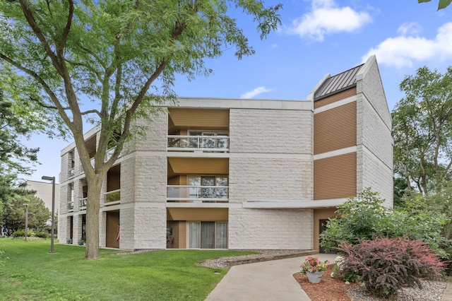 14575 Burma Ave W Unit 306, Rosemount, MN 55068 - view of building exterior with concrete driveway