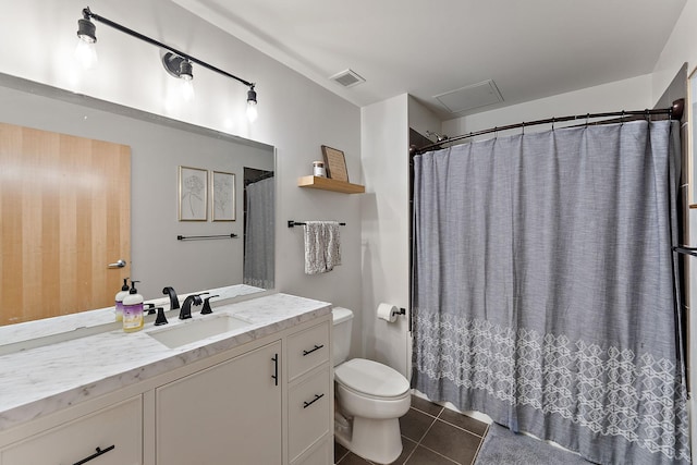 730 4th St Unit 601, Minneapolis, MN 55401 - bathroom with vanity, tile patterned floors, and a shower with shower curtain