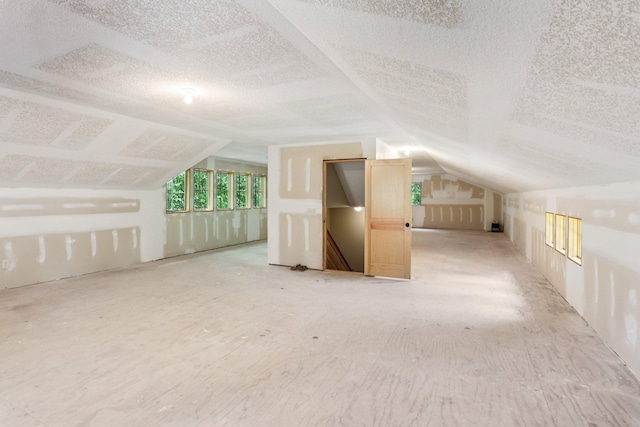 31338 Oasis Rd, Center City, MN 55012 - bonus room with lofted ceiling and a textured ceiling